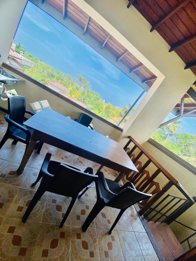 Hikka Paradise Guest House Хиккадува Экстерьер фото