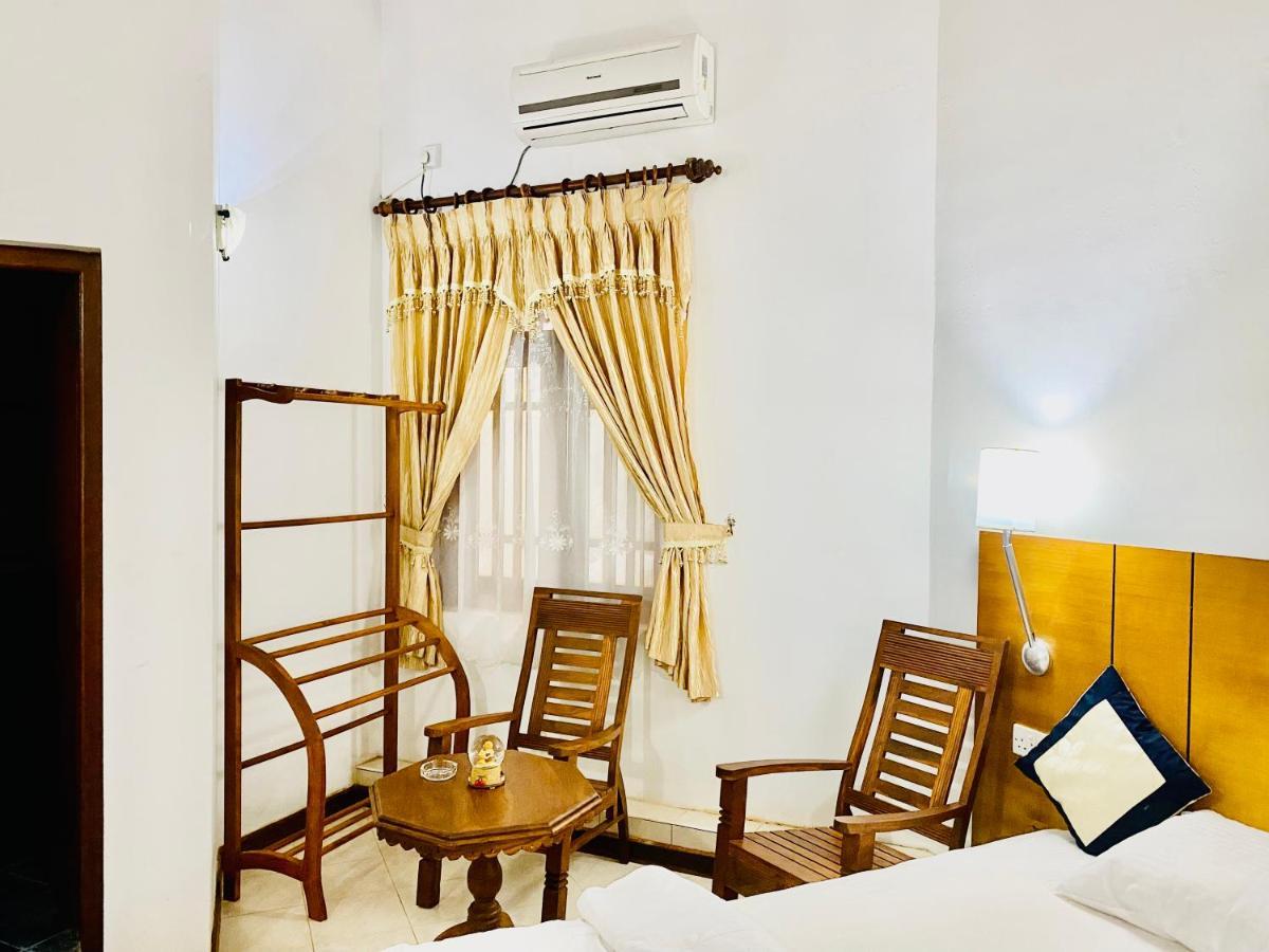Hikka Paradise Guest House Хиккадува Экстерьер фото