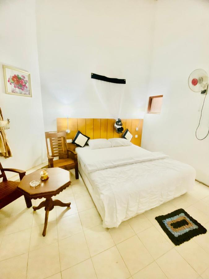 Hikka Paradise Guest House Хиккадува Экстерьер фото